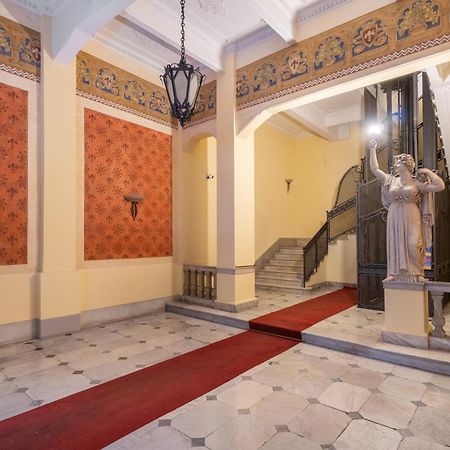 Palazzo Galeoni Luxury Suites Salerno Eksteriør billede