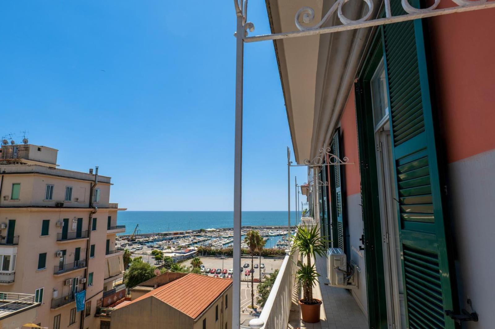 Palazzo Galeoni Luxury Suites Salerno Eksteriør billede